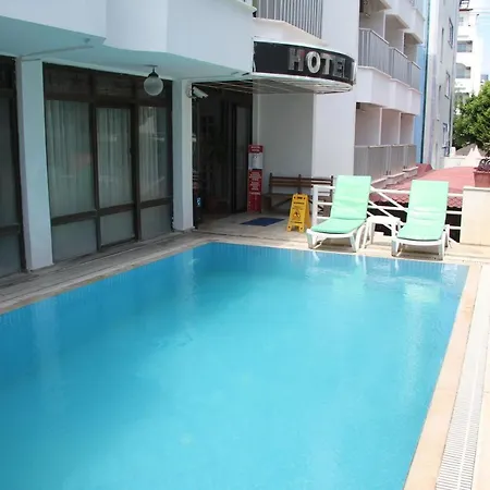 Hotel Kartel 2*